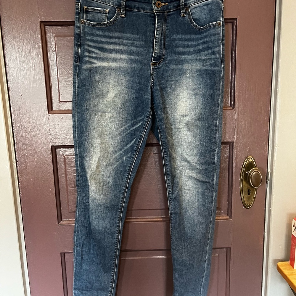 Lucky Brand Women's Blue Skinny Jeans with Faded Wash